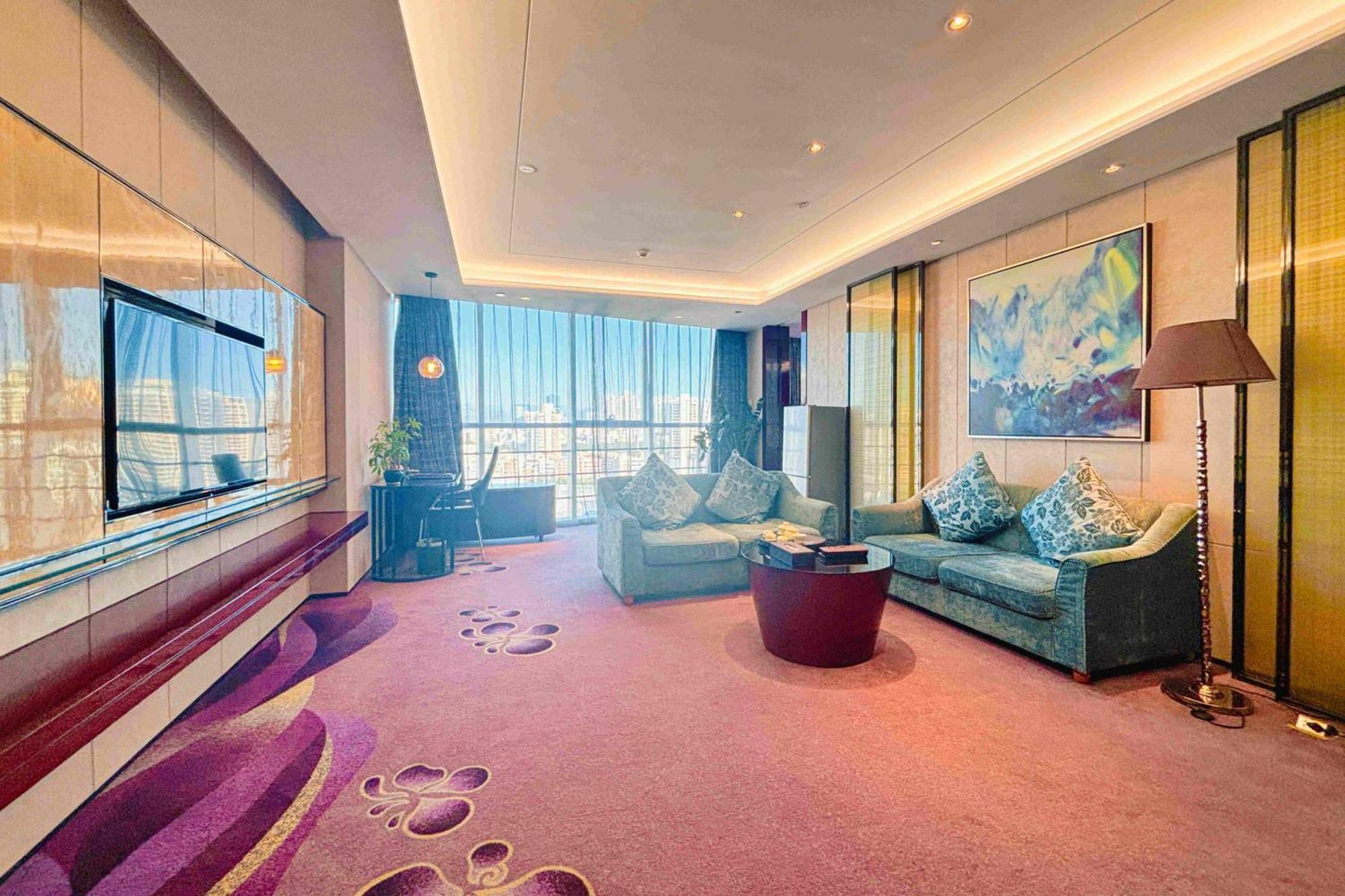 Sentosa Hotel Shenzhen Feicui Branch, Enjoy Tropical Swimming Pools And High-Class Fitness Club מראה חיצוני תמונה