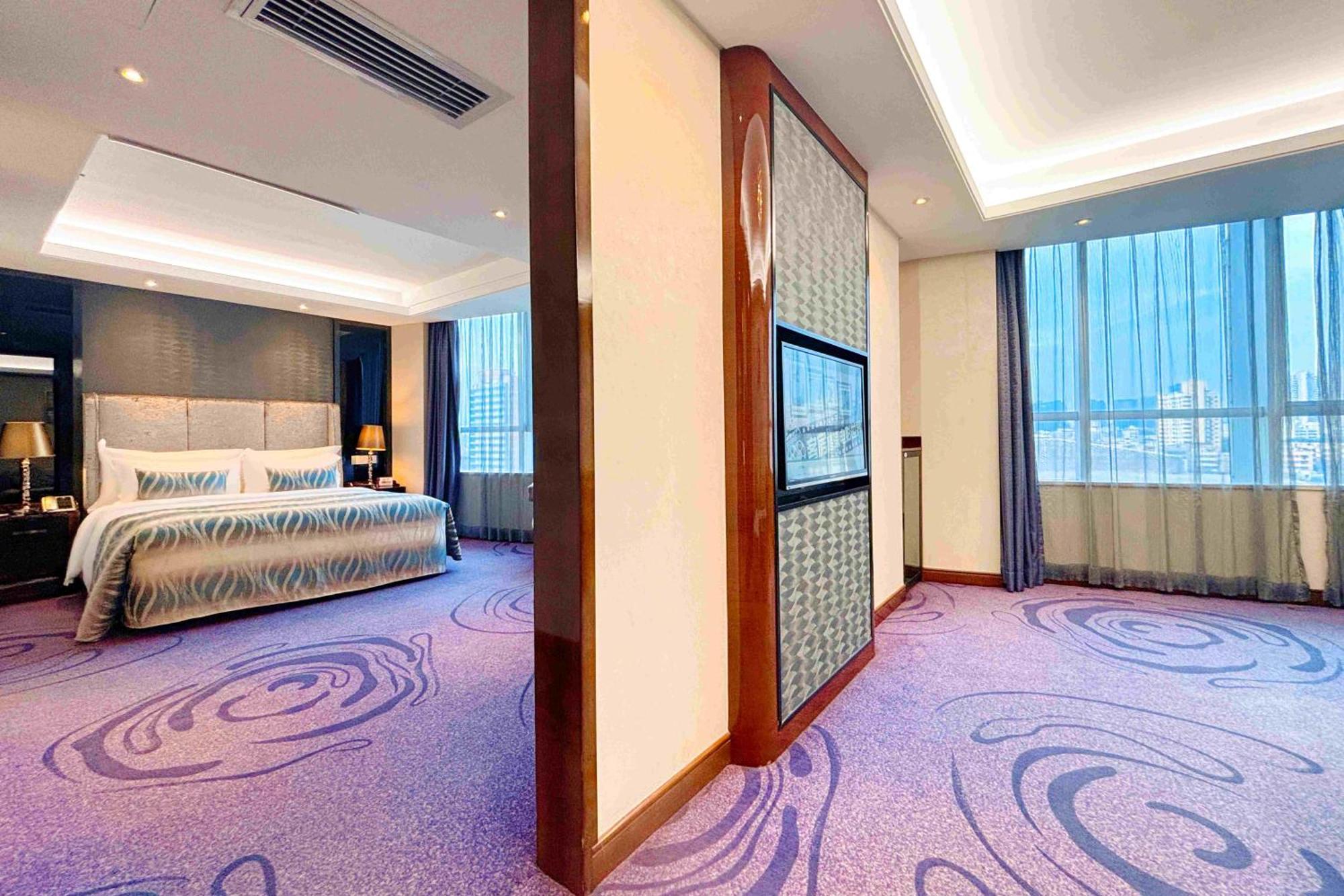 Sentosa Hotel Shenzhen Feicui Branch, Enjoy Tropical Swimming Pools And High-Class Fitness Club מראה חיצוני תמונה